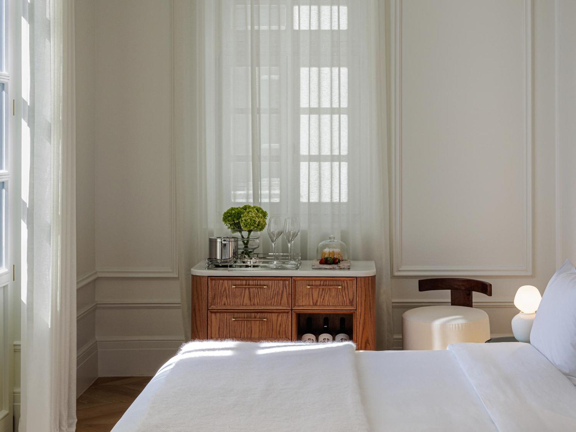 Acropolis Grand Apartment