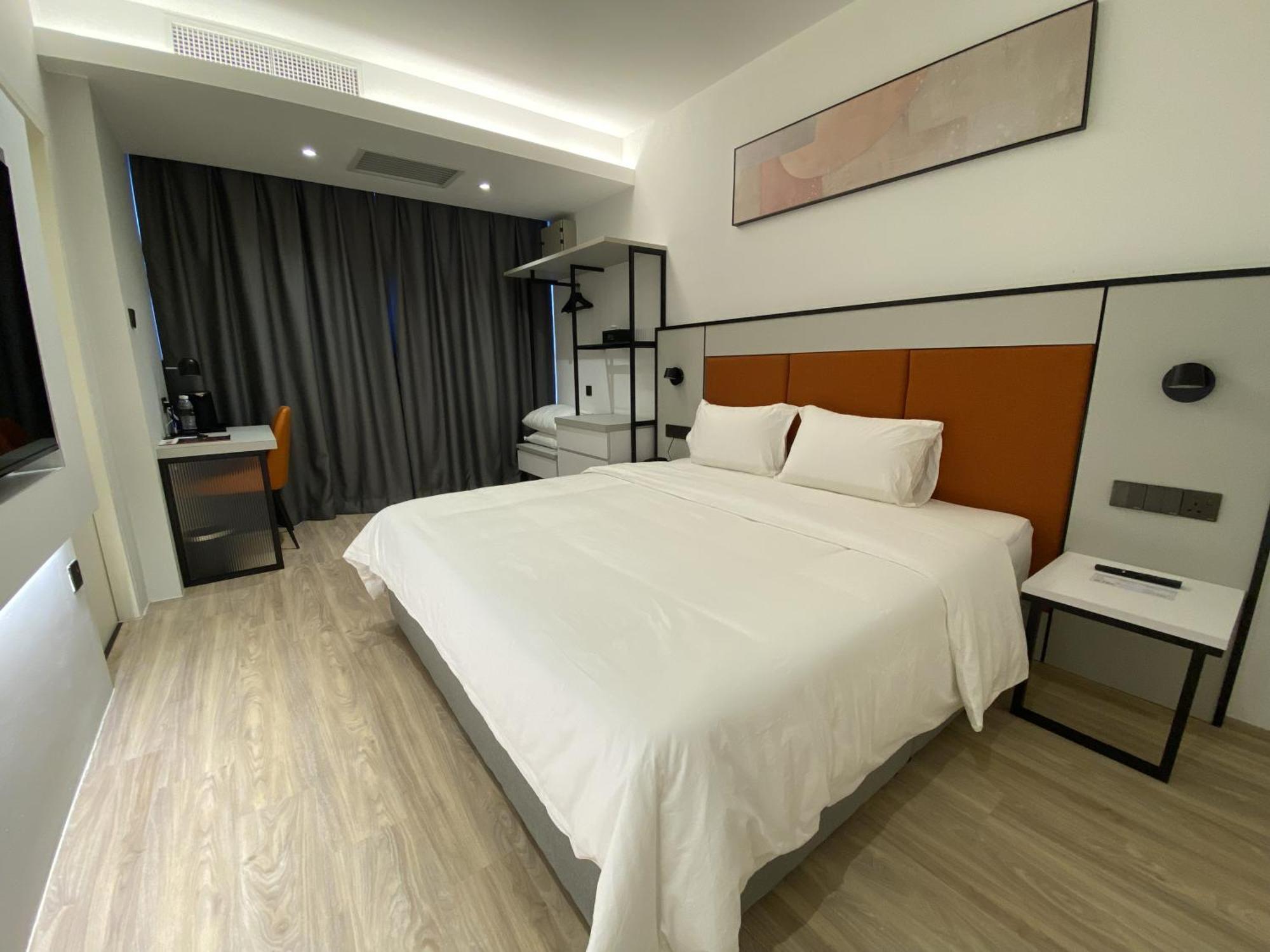 King Room with Balcony