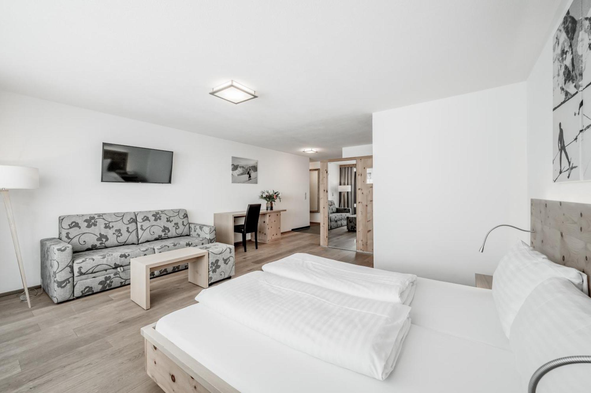 Pleasant Double Room with Balcony