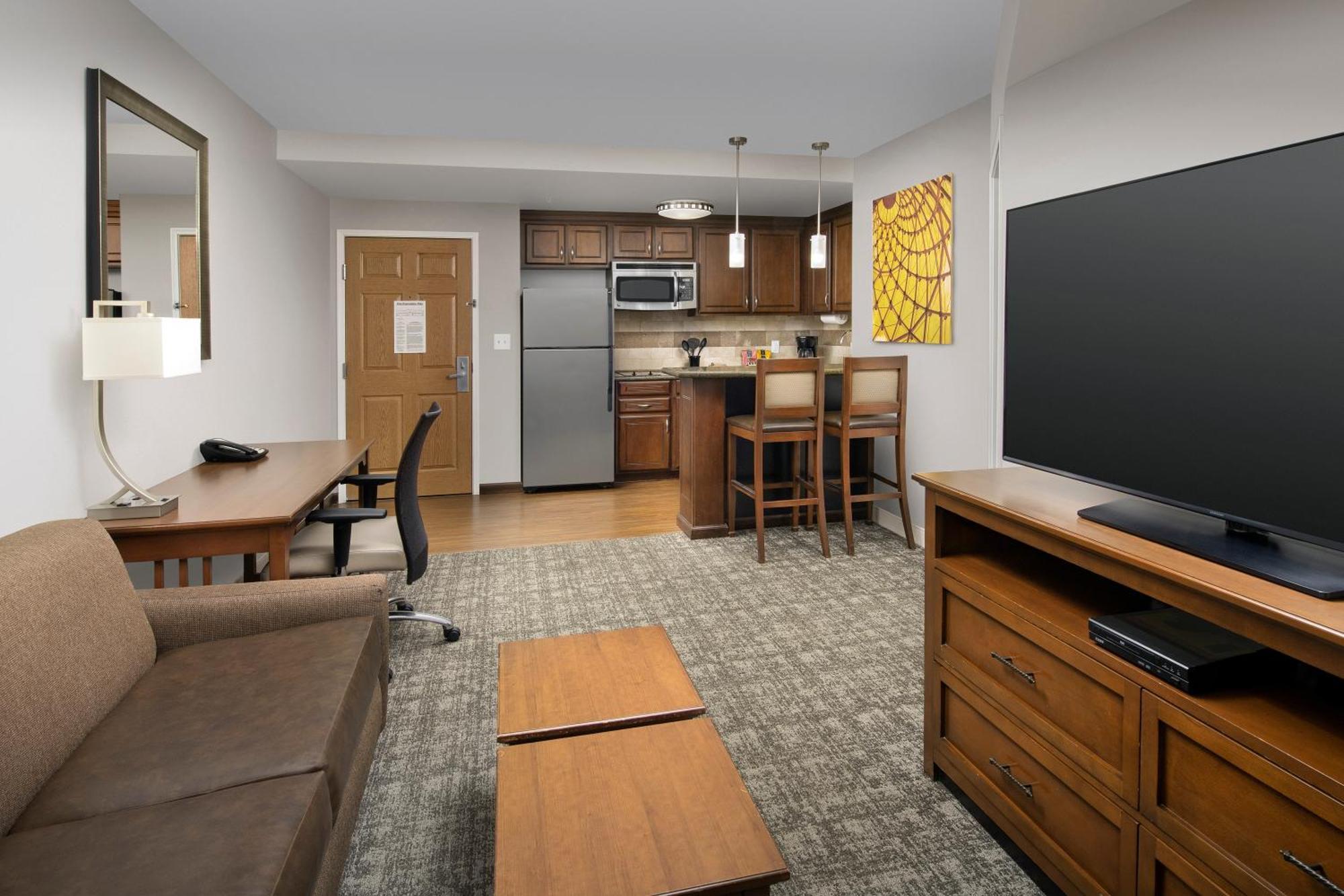One-Bedroom King Suite