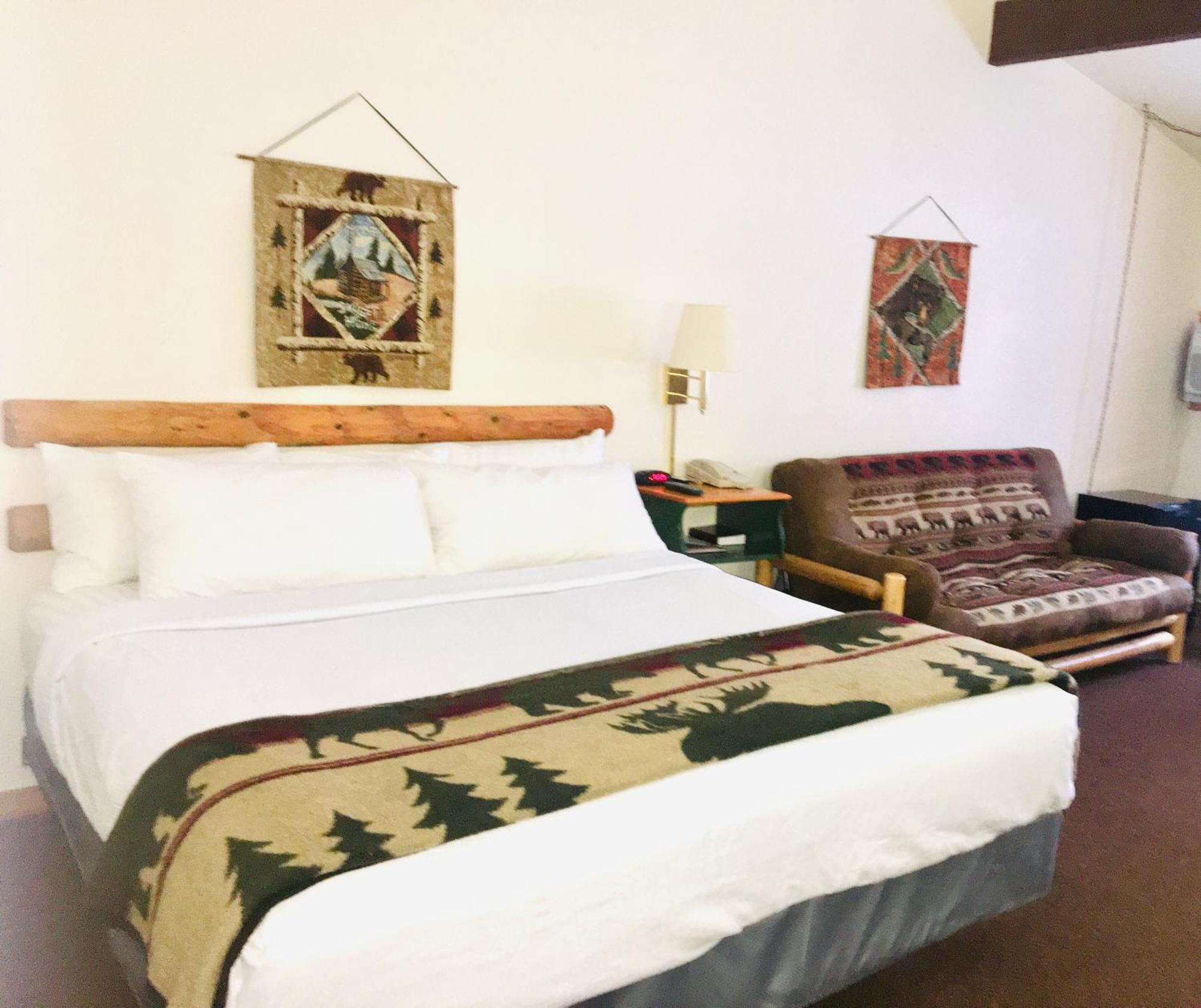 Deluxe King Room