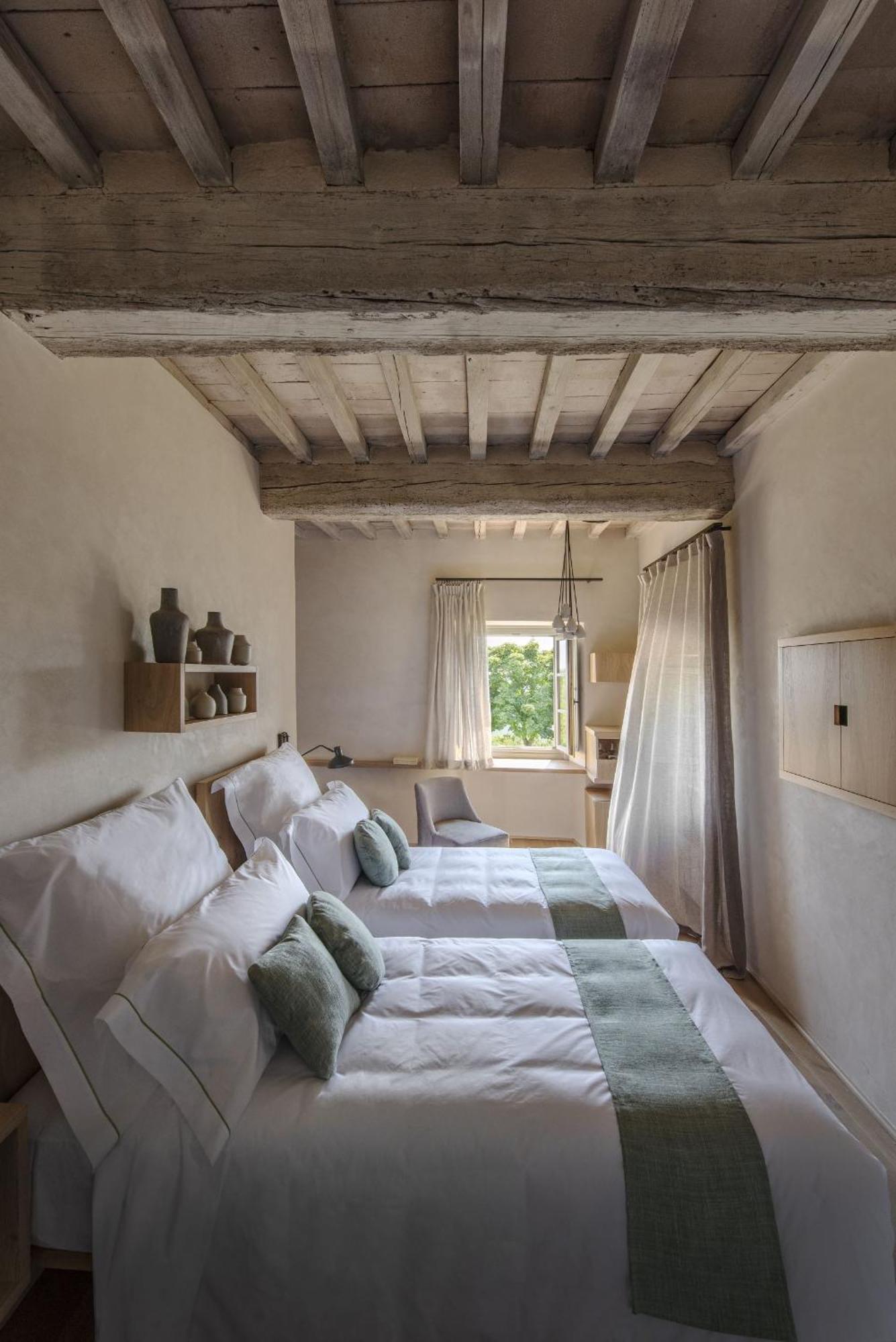 Doppel-/Zweibettzimmer mit Stadtblick