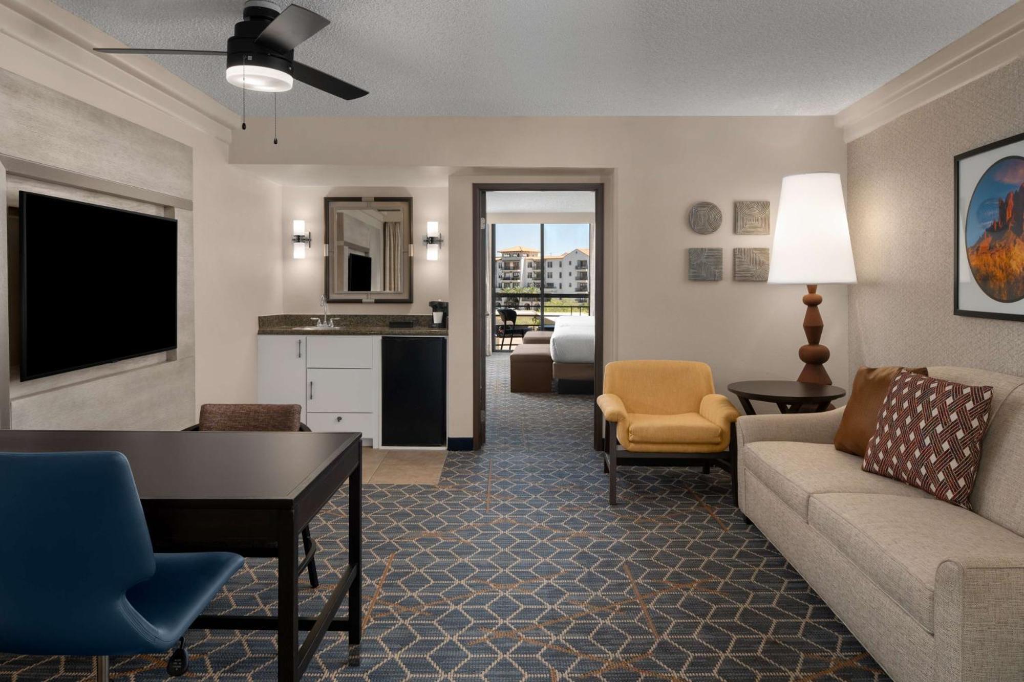 Two-Room Queen Suite Pool View