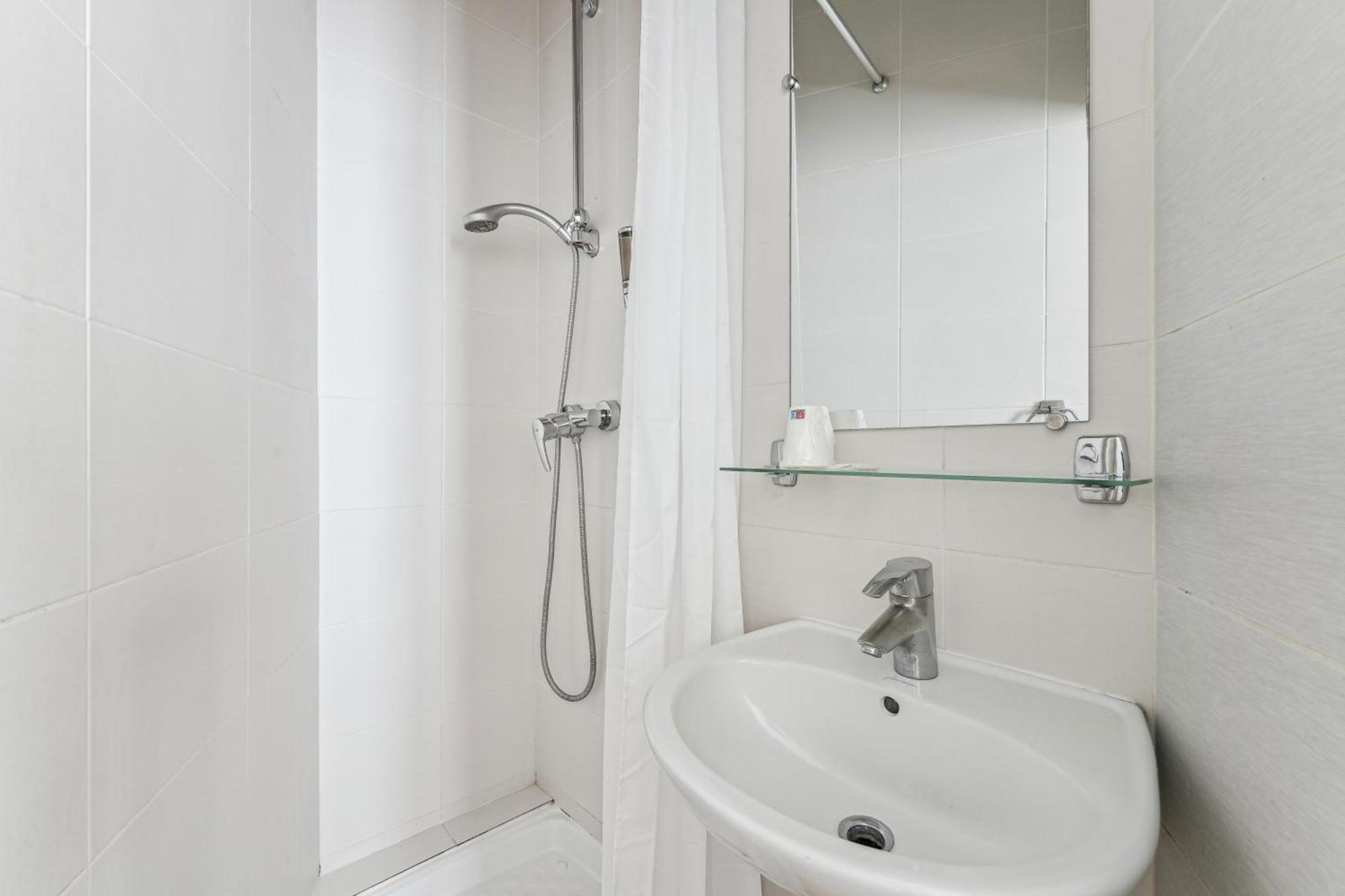 Single Room with Private Bathroom,1559707894:JPEG