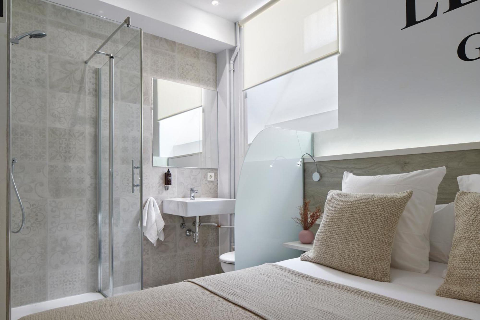 Double Room Private Bathroom