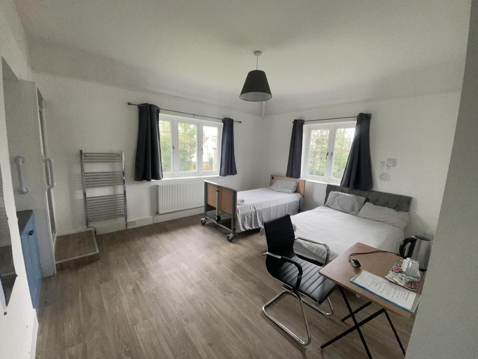 Double Room Shower Large