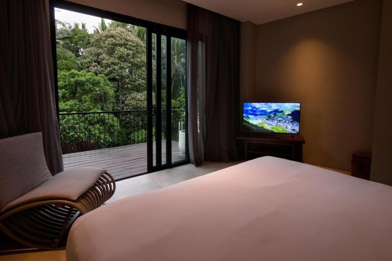 Suite Residential 2 Kamar Tidur dengan Balkon