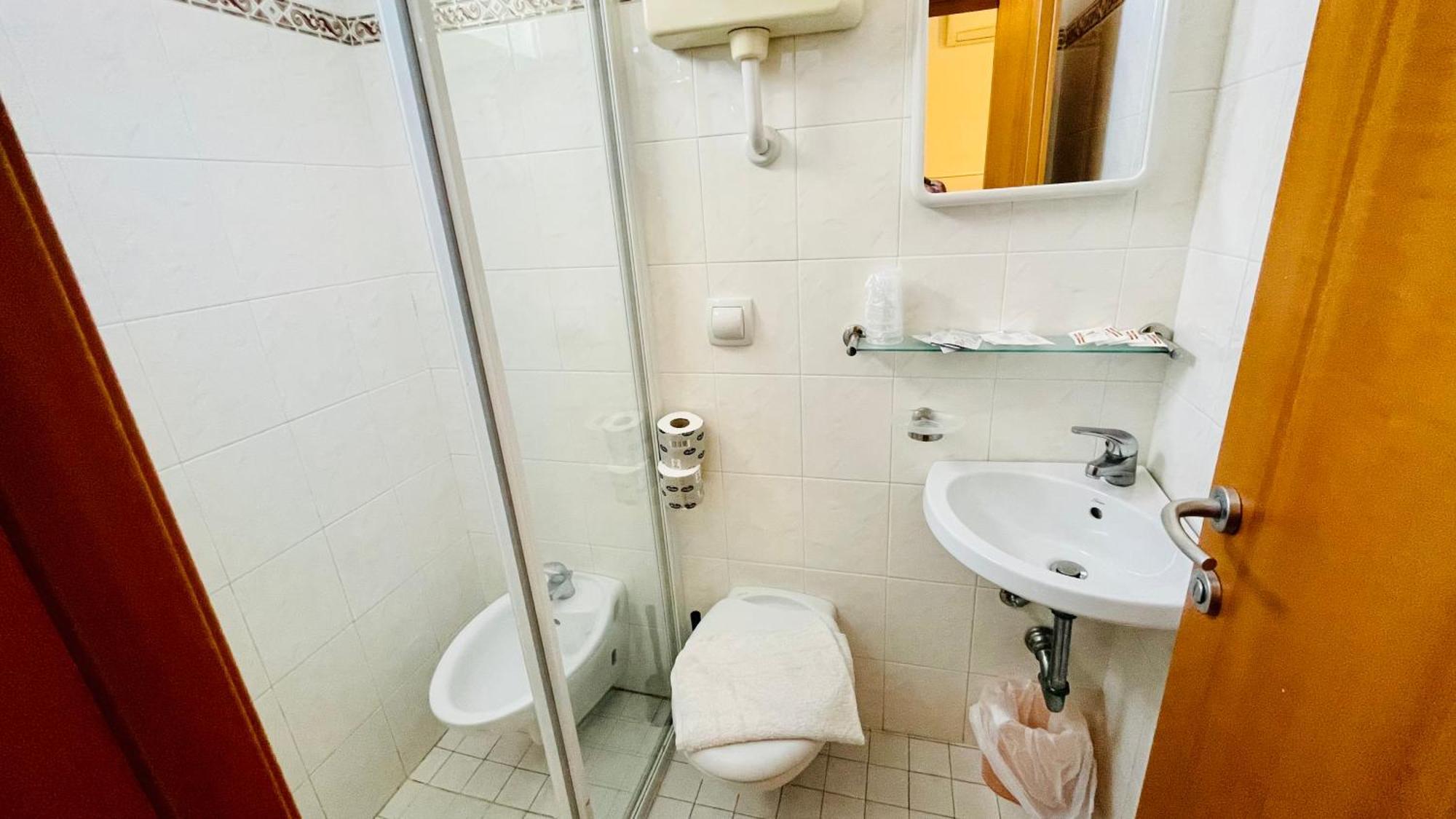 Economy Quadruple Room