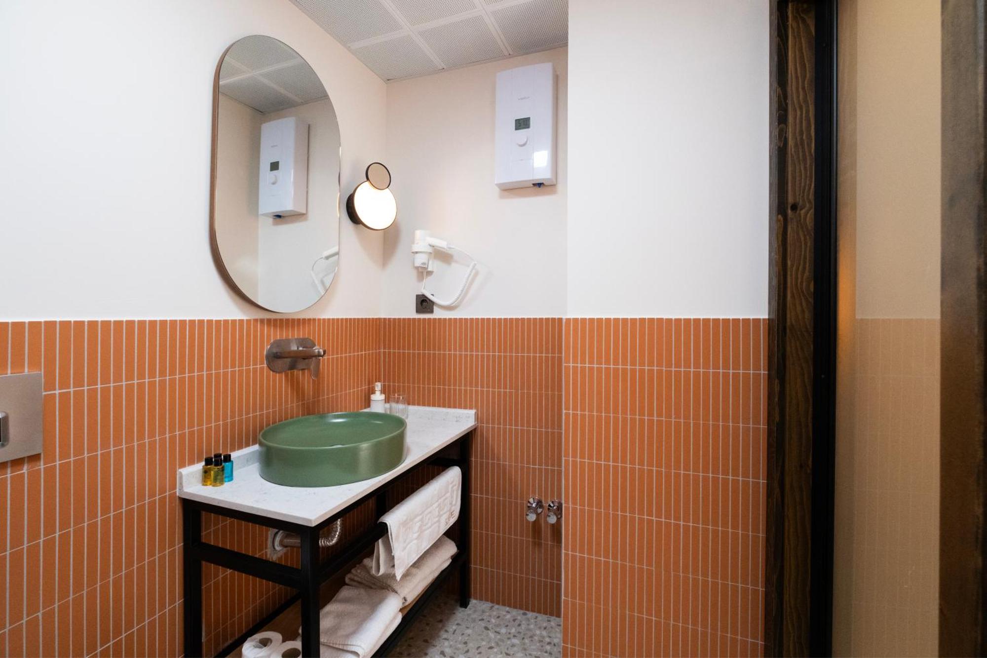 Deluxe Suite with Spa Bath
