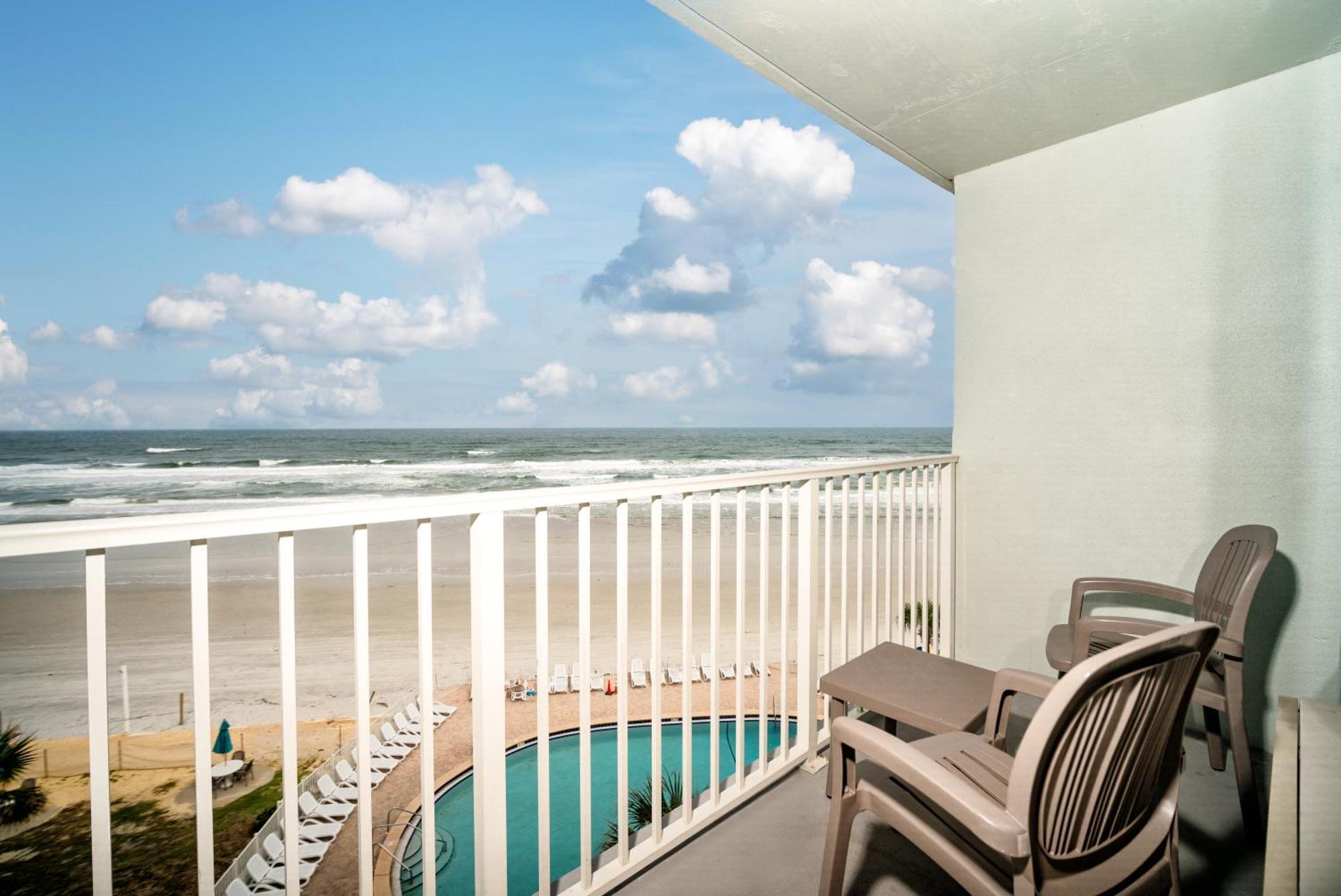 Queen Room Kitchenette Oceanfront
