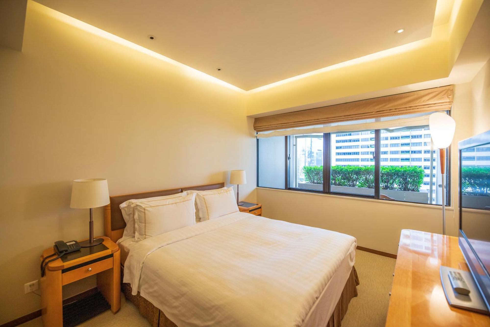 One-Bedroom ApartmentBuffet