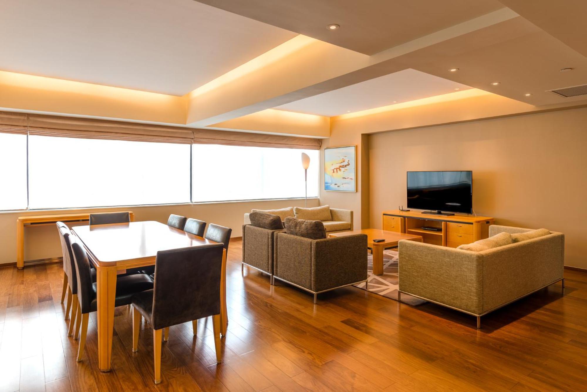 Four-Bedroom ApartmentBuffet