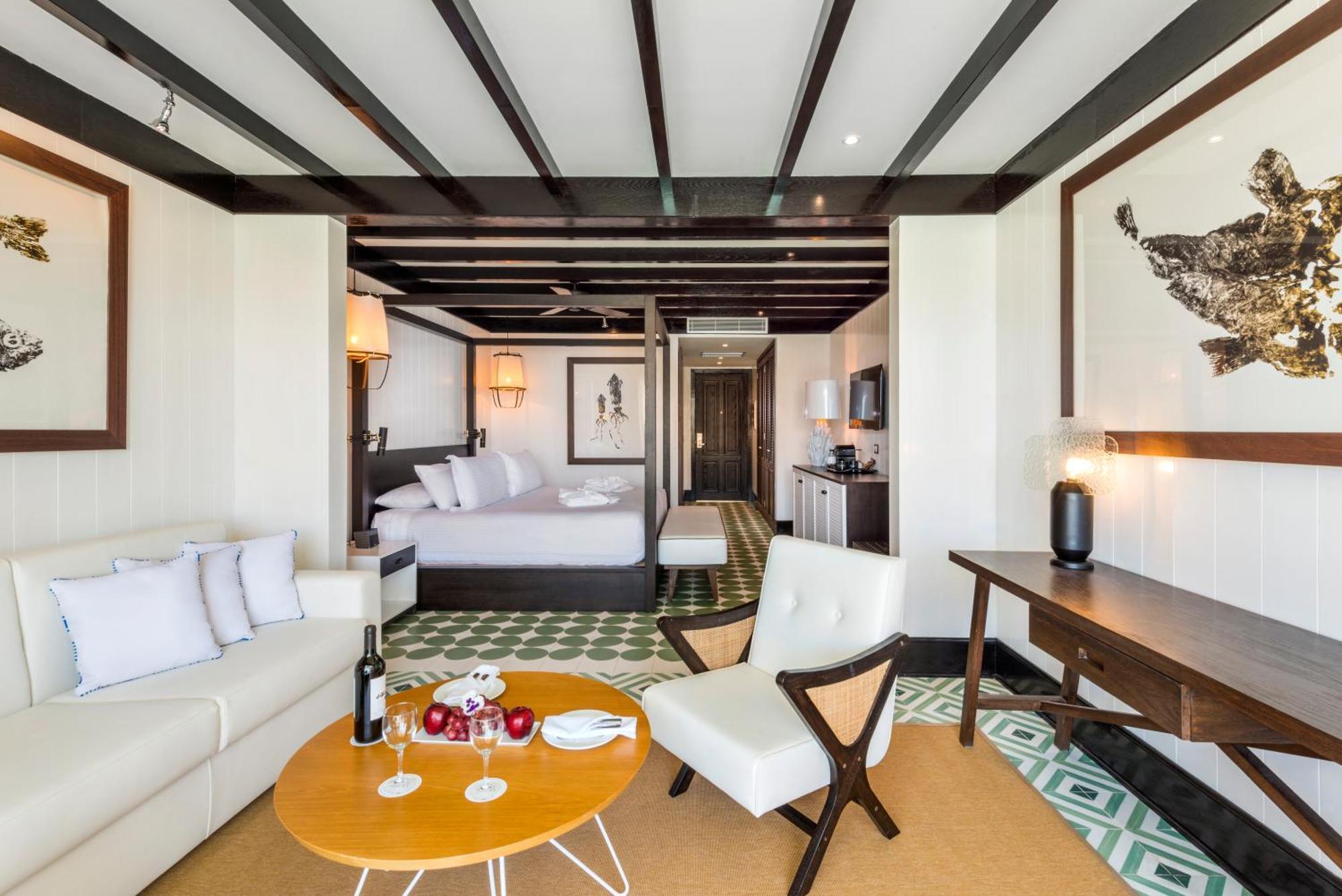 Privilege Junior Suite met Uitzicht op het Zwembad