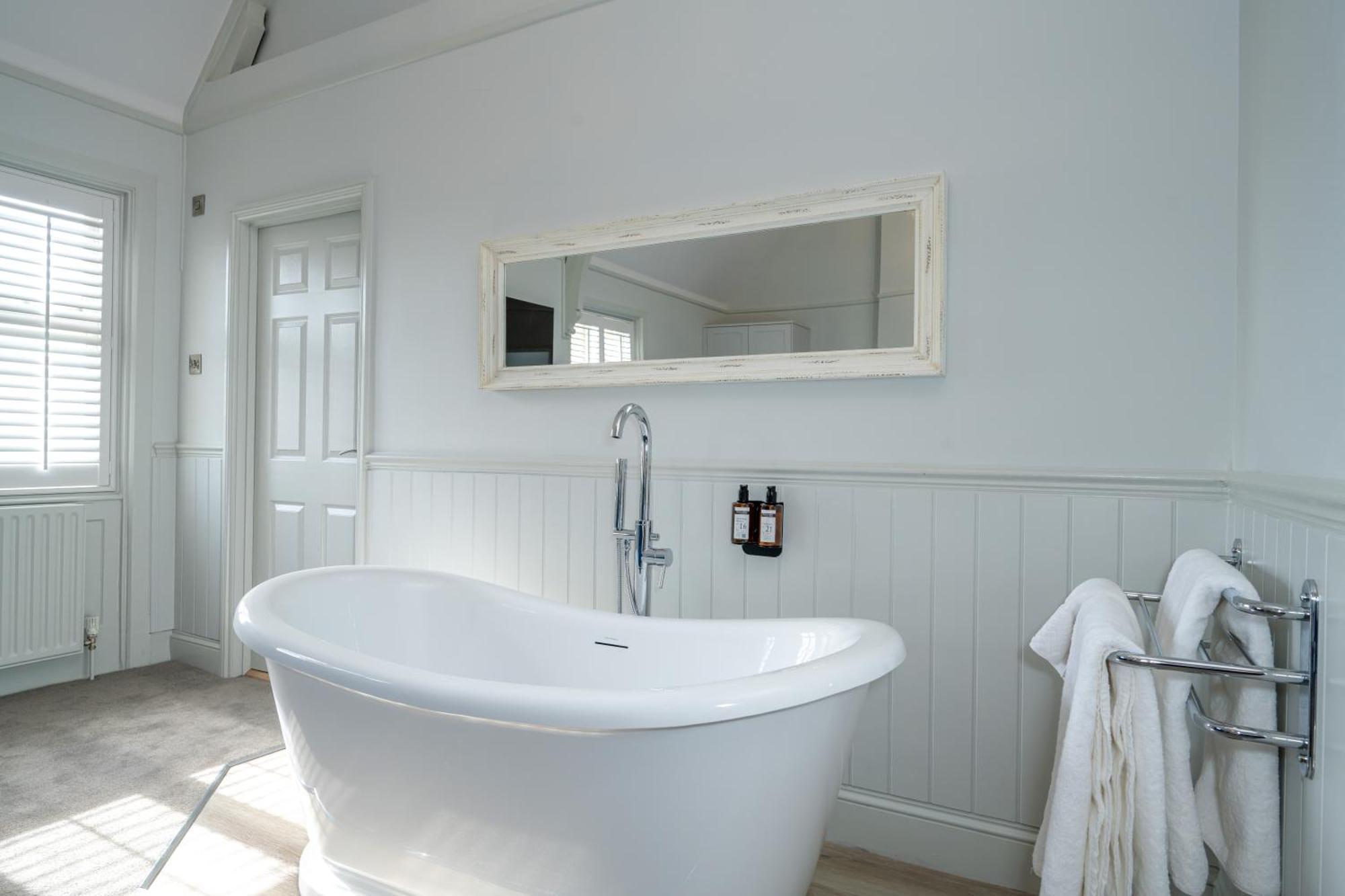 Deluxe Double or Twin Room with Sea View