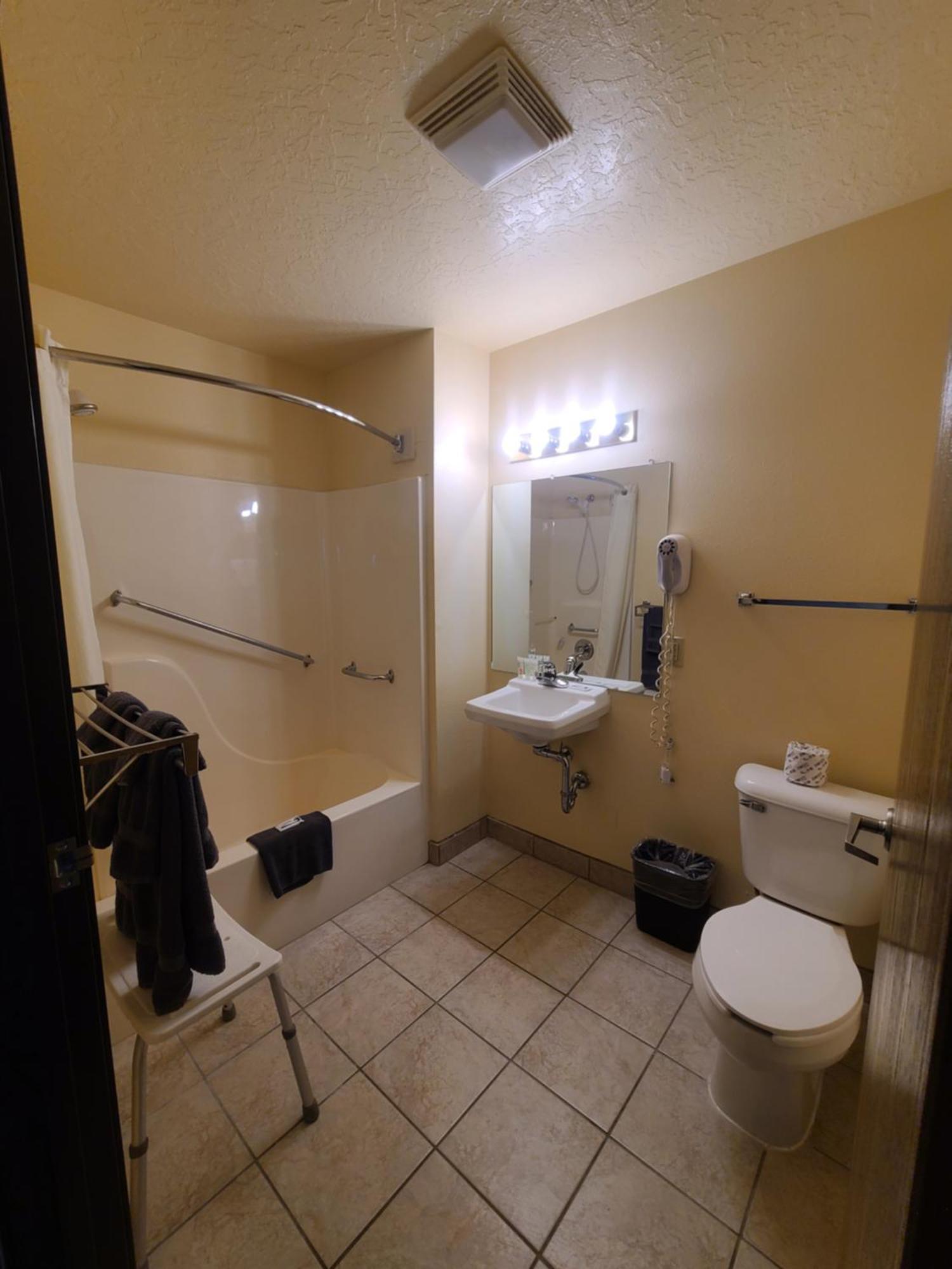 Queen Room - Disability Access