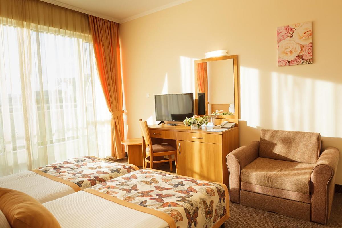 Single Room Balcony,824087321:JPEG