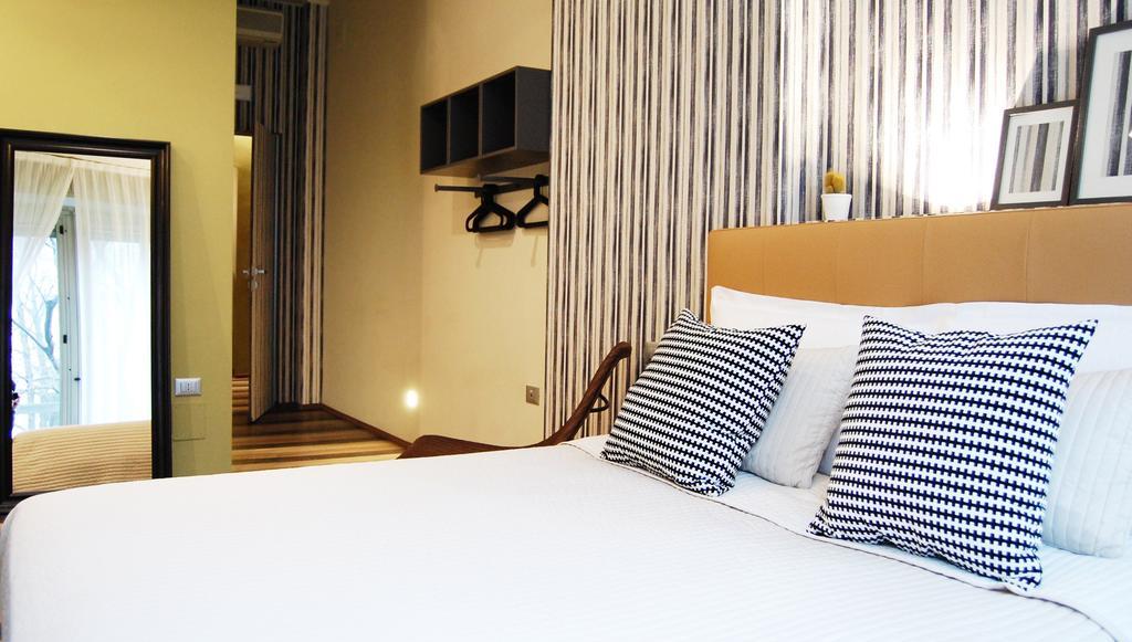 Deluxe Double Room,156825663:JPEG