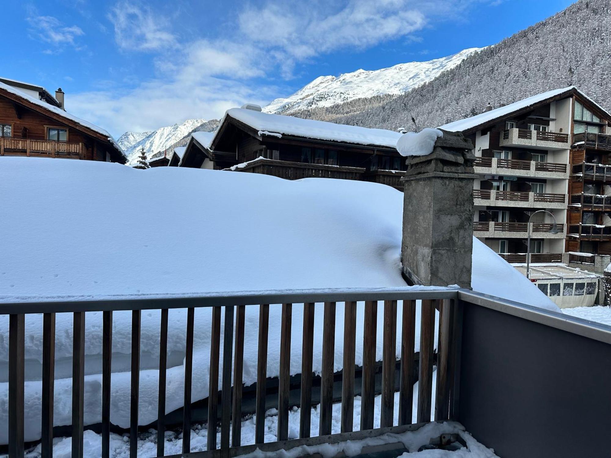 Single Room with Mountain View,1566937274:JPEG