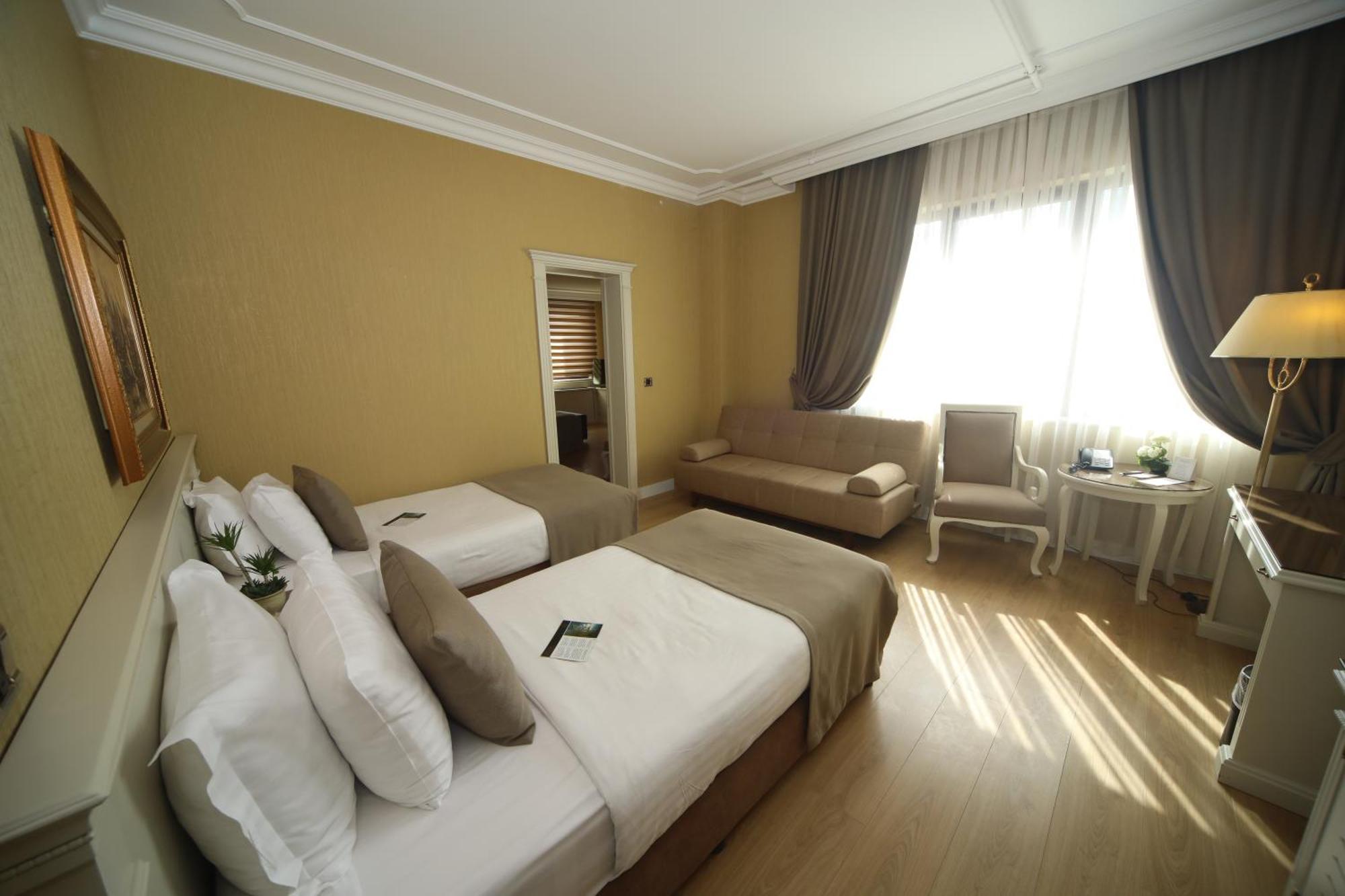 Superior Suite,1566927626:JPEG