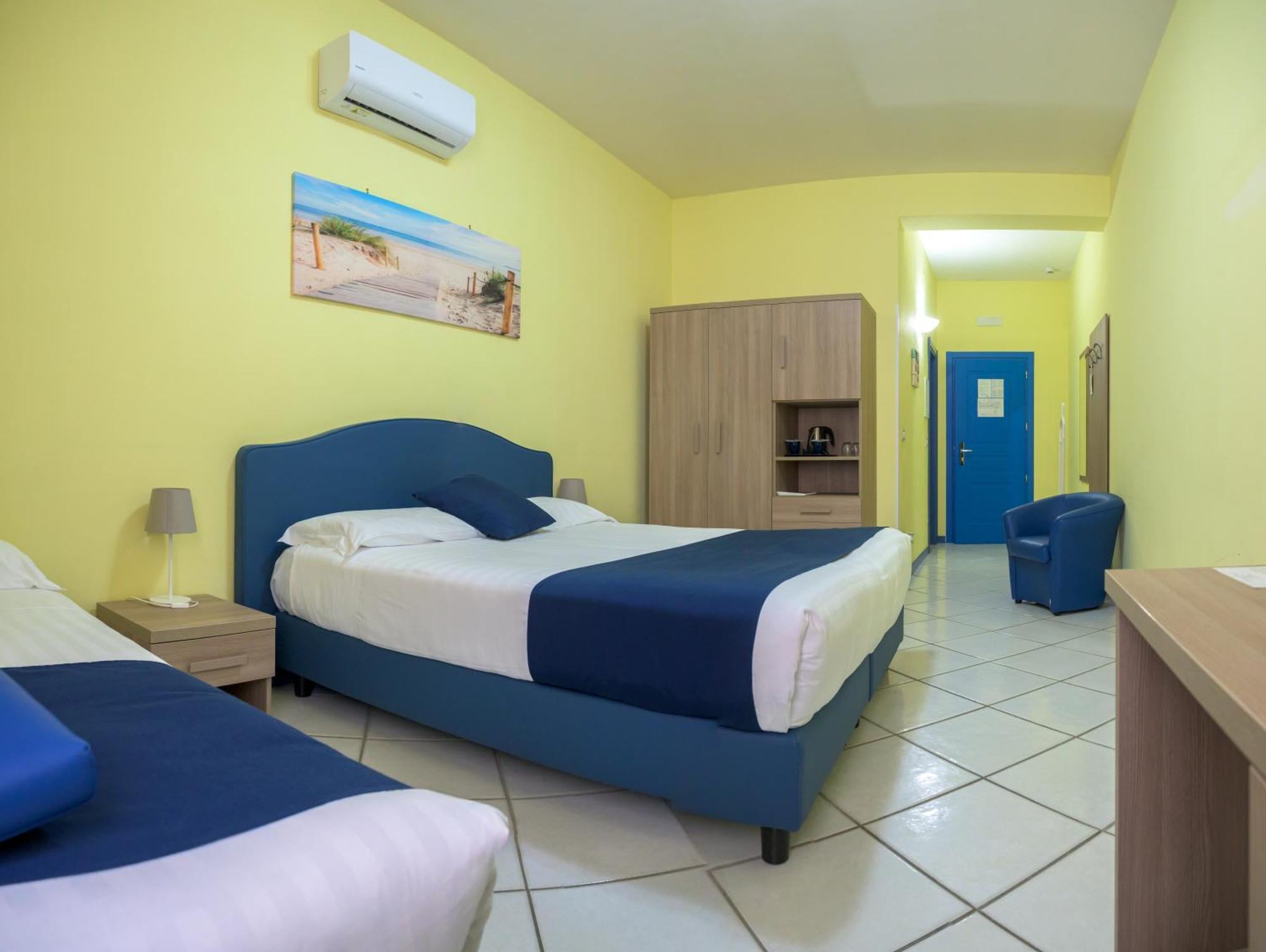 Triple Room