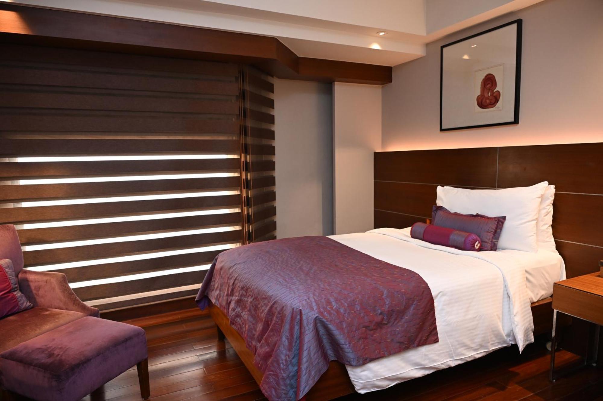 Habitación Premier con cama extragrande - 10% de descuento en comida y bebidas sin alcohol, lavandería y spa