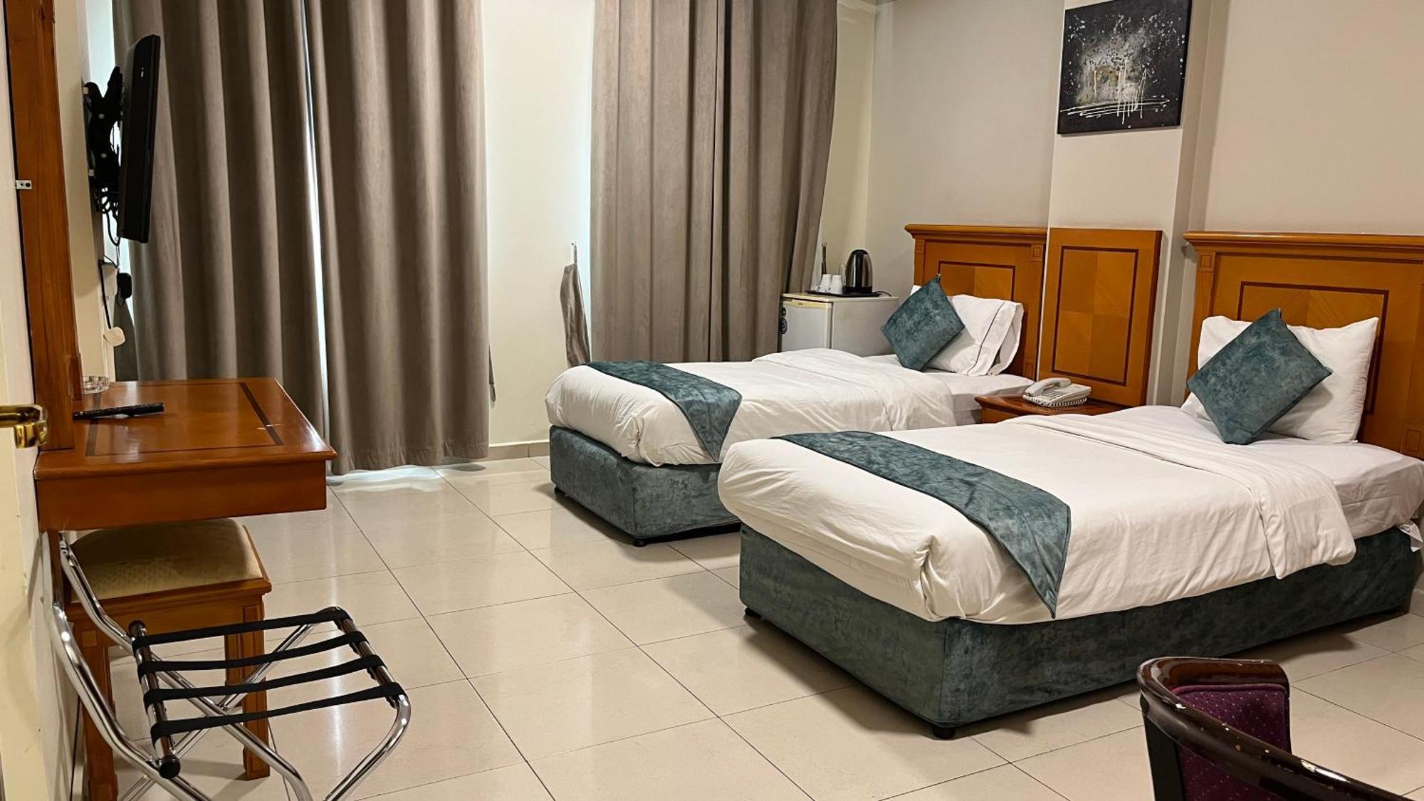 Standard Twin Room