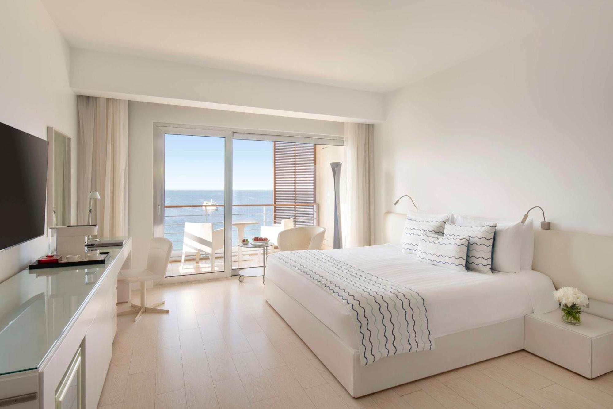 Sea View Panoramic Club Room King Bed,1668054596:JPEG