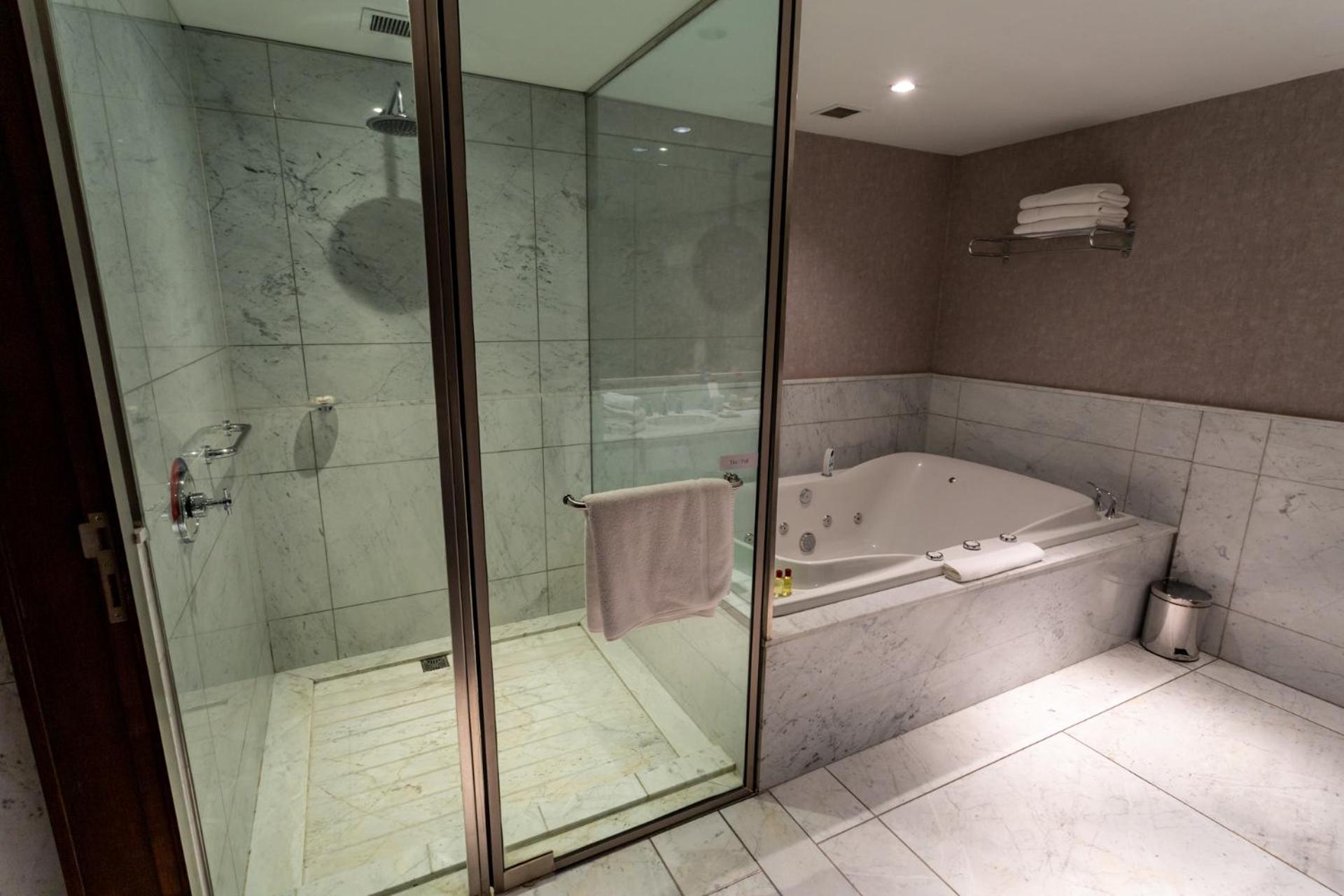 Presidential Suite 1 King