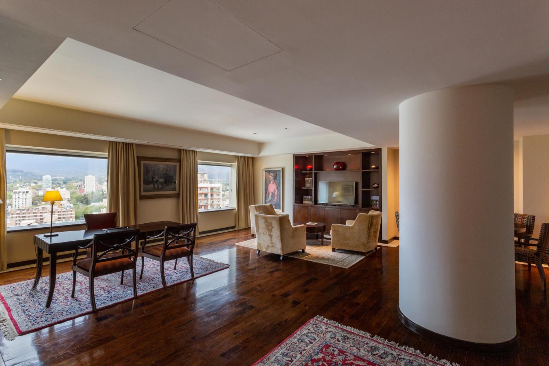 Presidential Suite 1 King