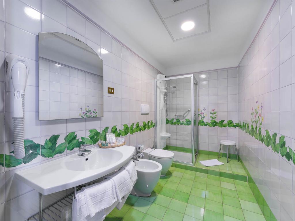 Standard Double or Twin Room with Partial Sea View