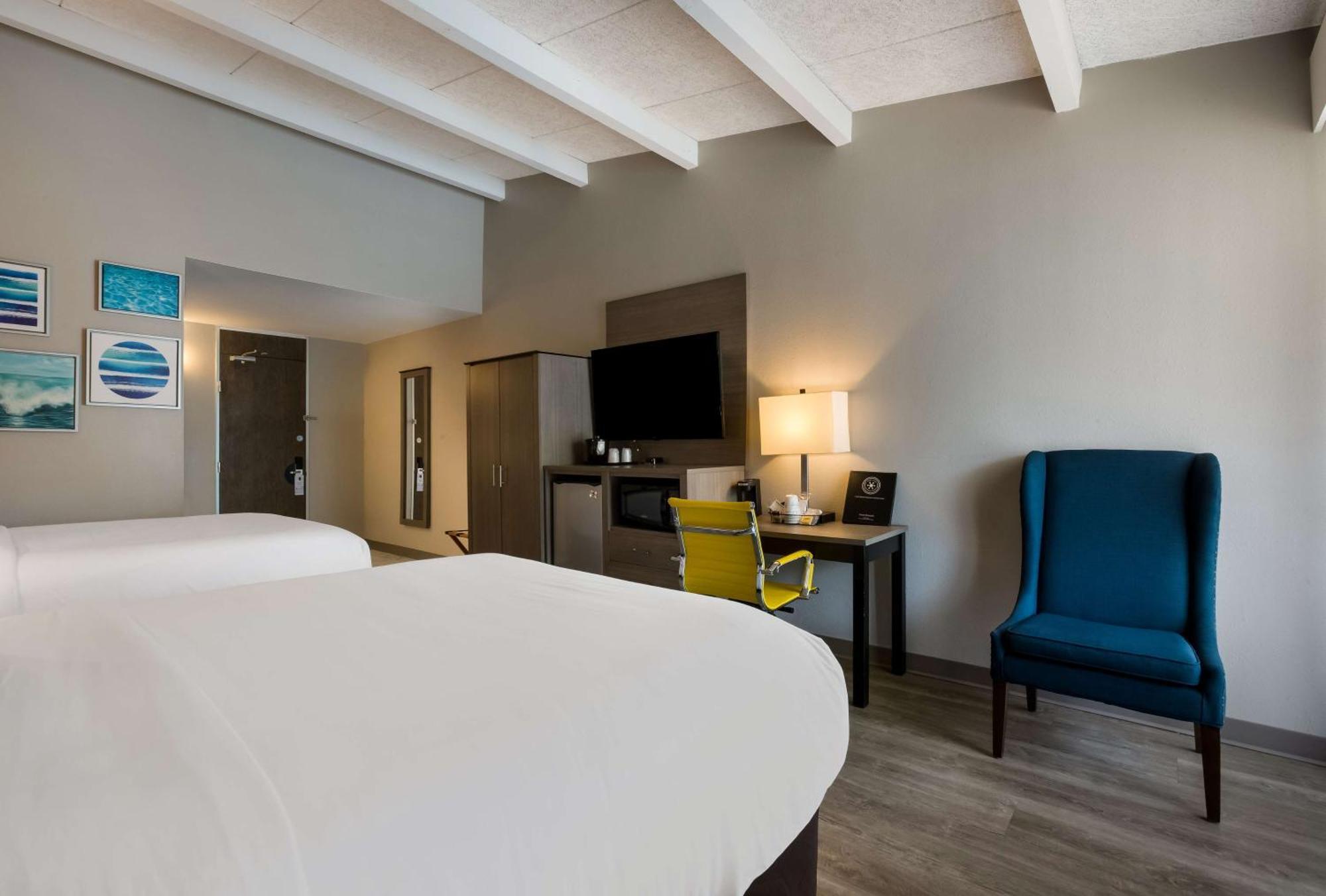 Queen Room with Two Queen Beds - Second Floor/Non-Smoking