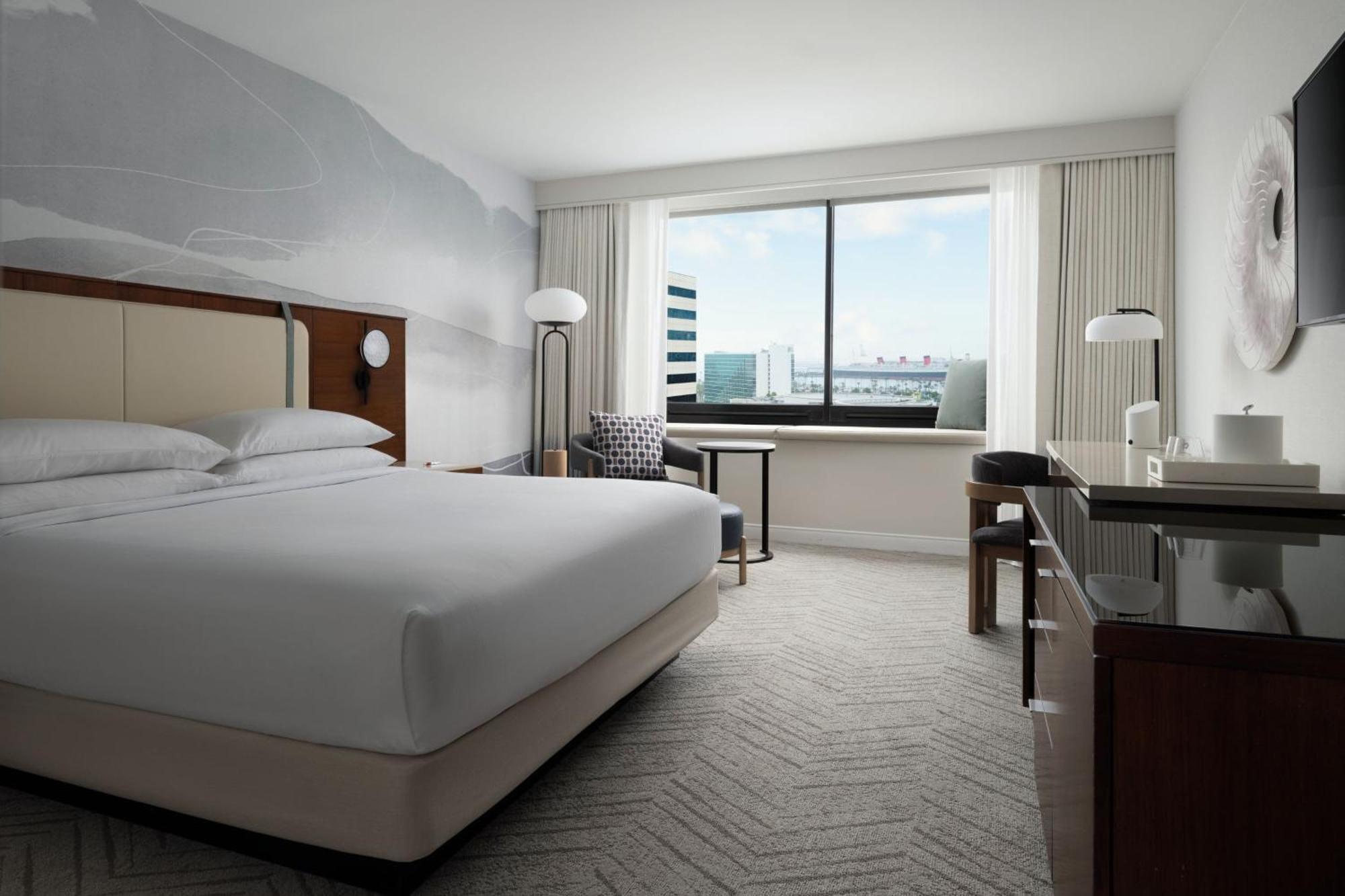 King Room Harbor View M Club Lounge Access