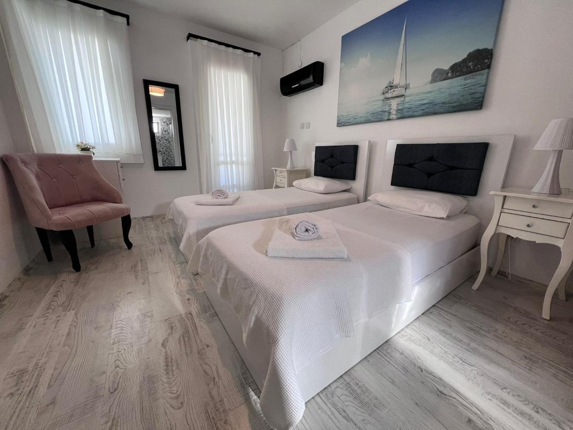 Standart Çift Kişilik Oda - Bahçe Manzaralı