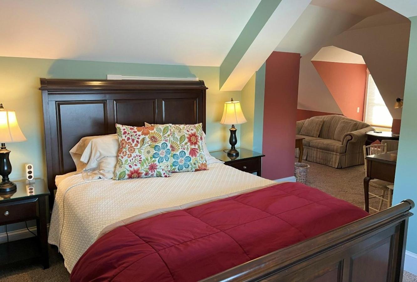 Queen Suite
