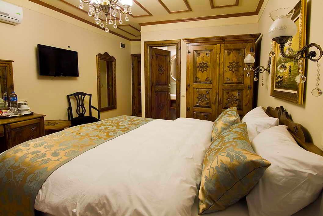 Budget Double Room,1586250241:JPEG