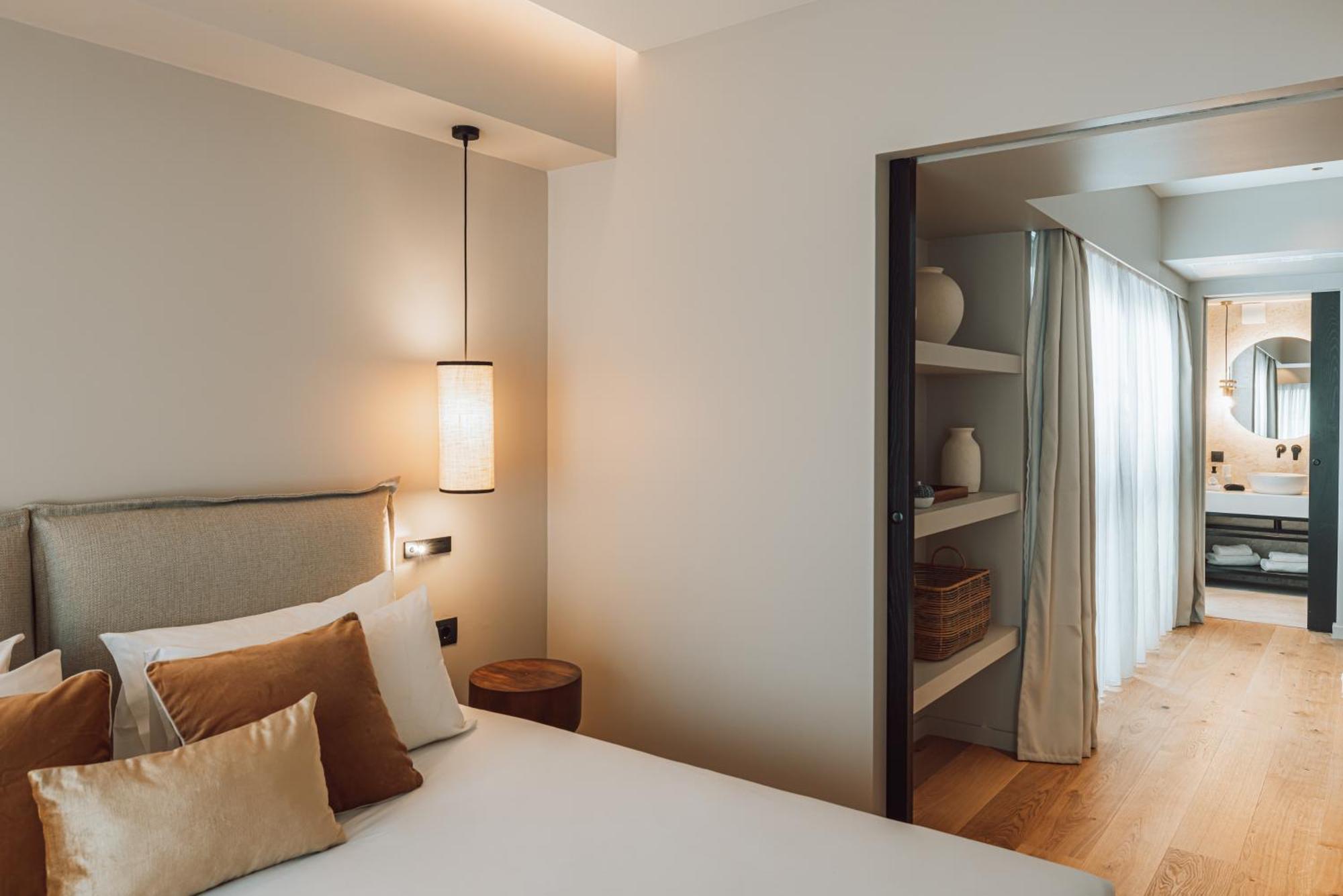 Modern Suite Veranda Hotel,1569436967:JPEG