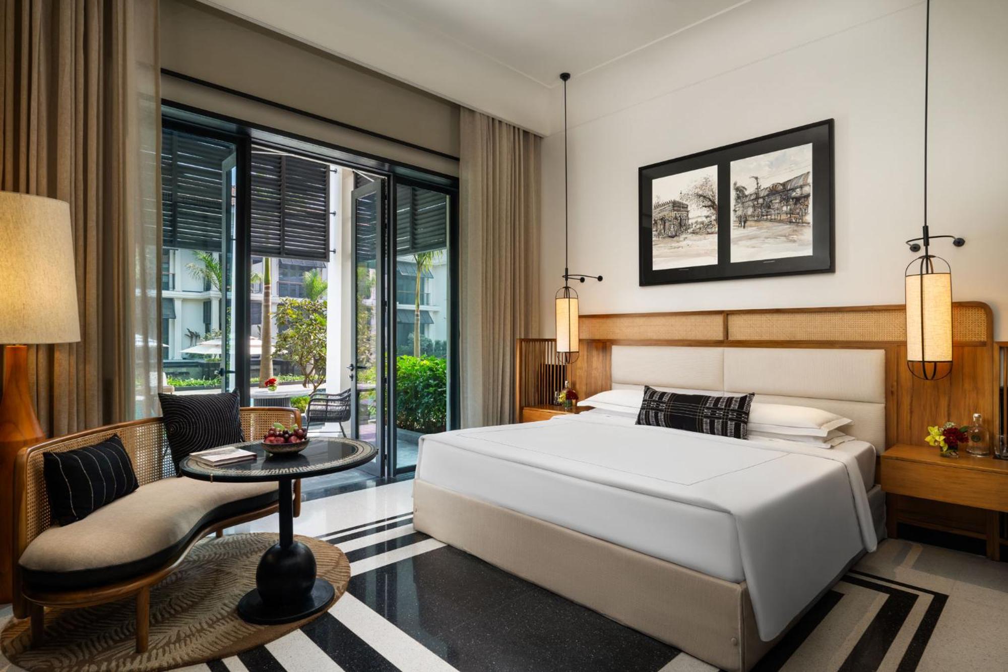 Luxury Room with Balcony With Twin Bed