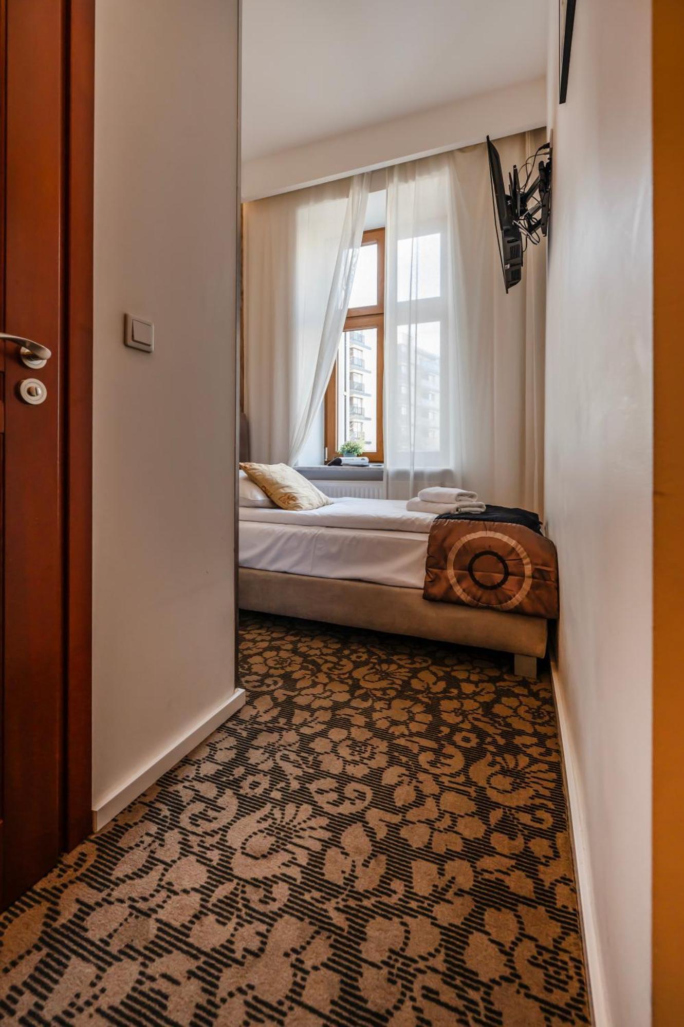 Standard Single Room,1568931068:JPEG