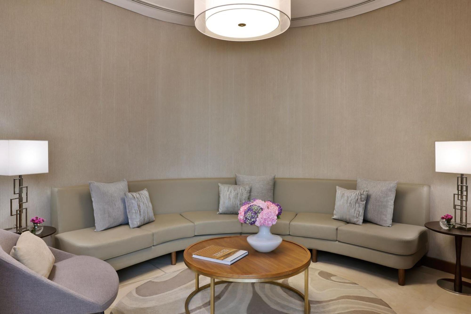 Concierge level Guest room 1 King,1569212228:JPEG