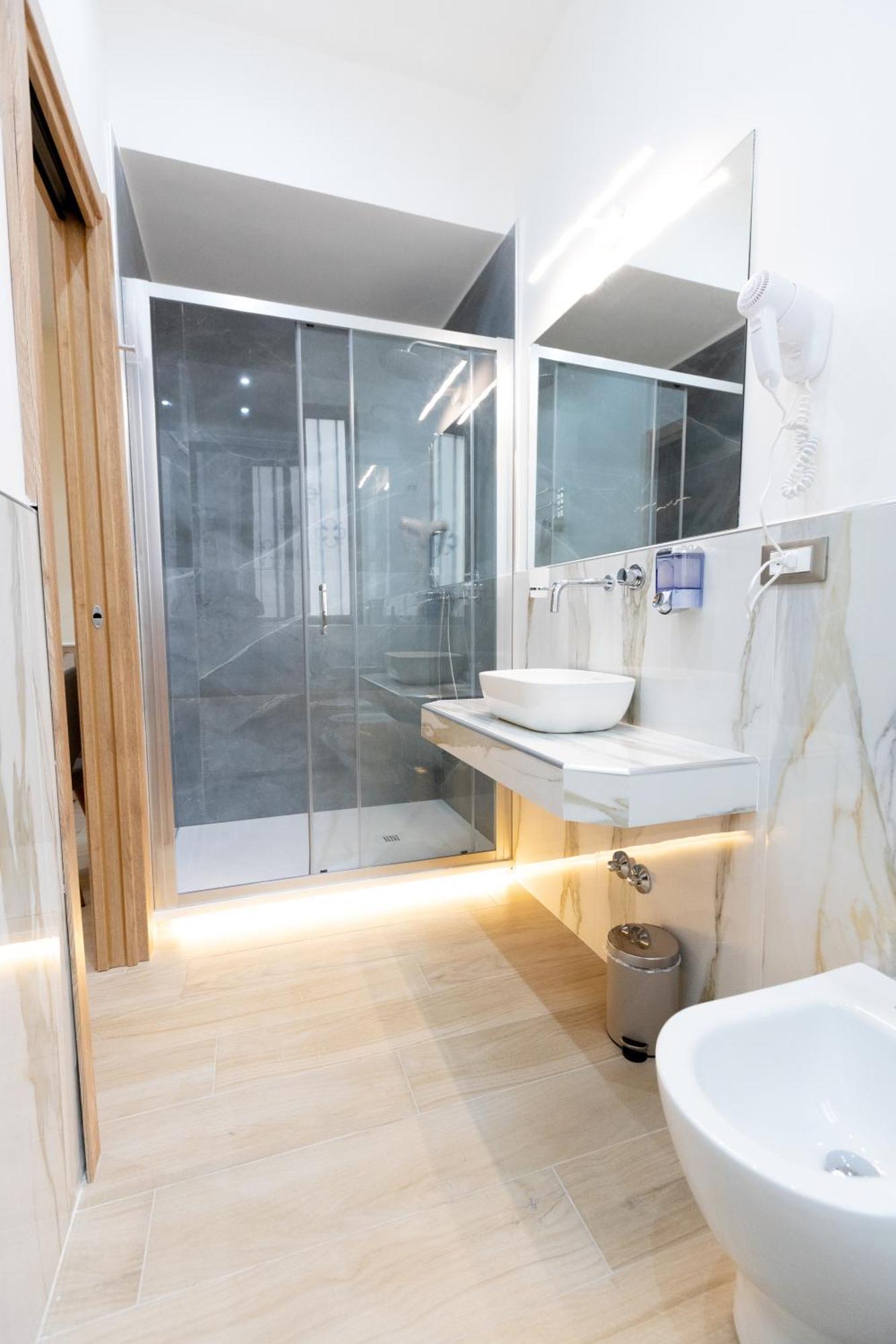 Quarto Superior com Cama de Casal ou 2 de Solteiro