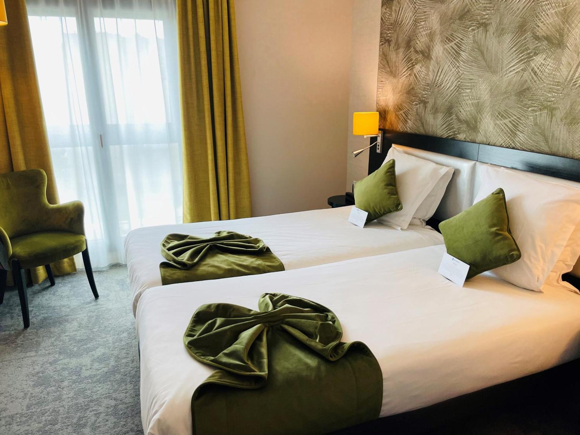 Standard Twin Room,1583062641:JPEG