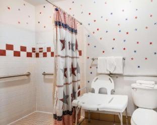 Queen Room with Two Queen Beds and Tub - Accessible/Non Smoking