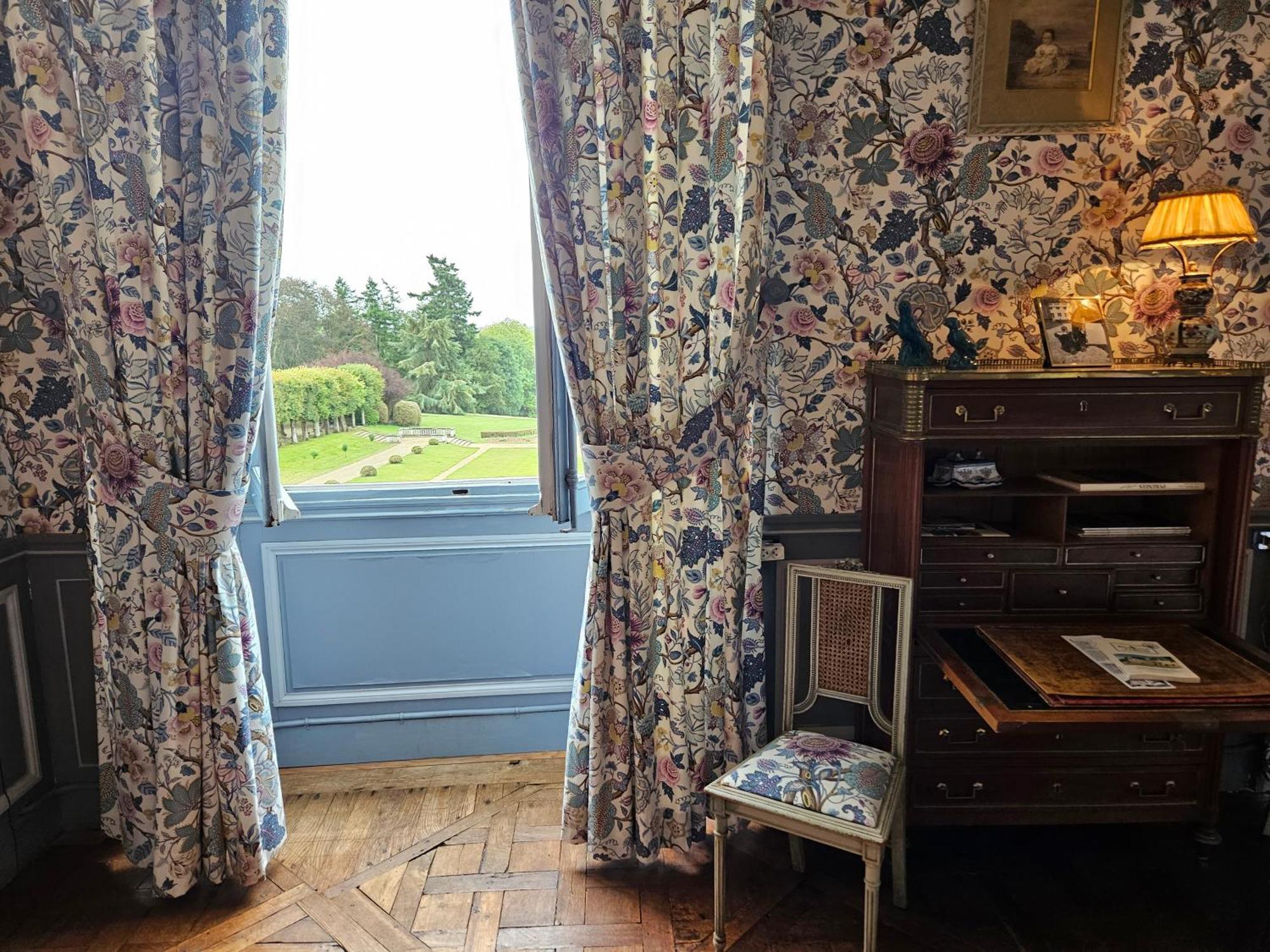 Suite with Garden View