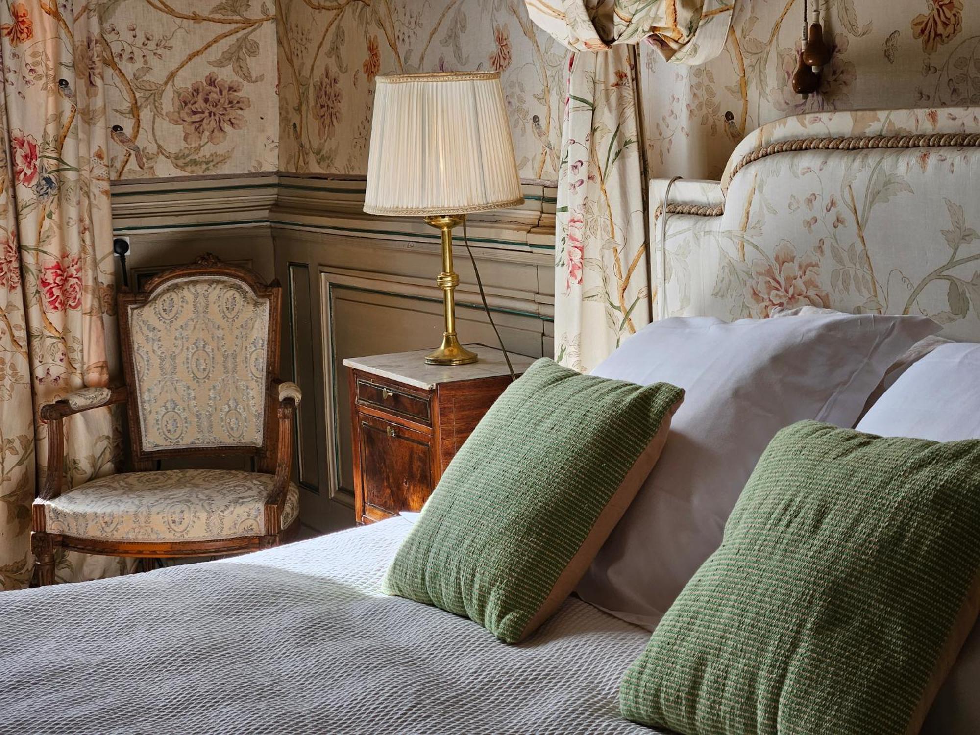 Suite with Garden View