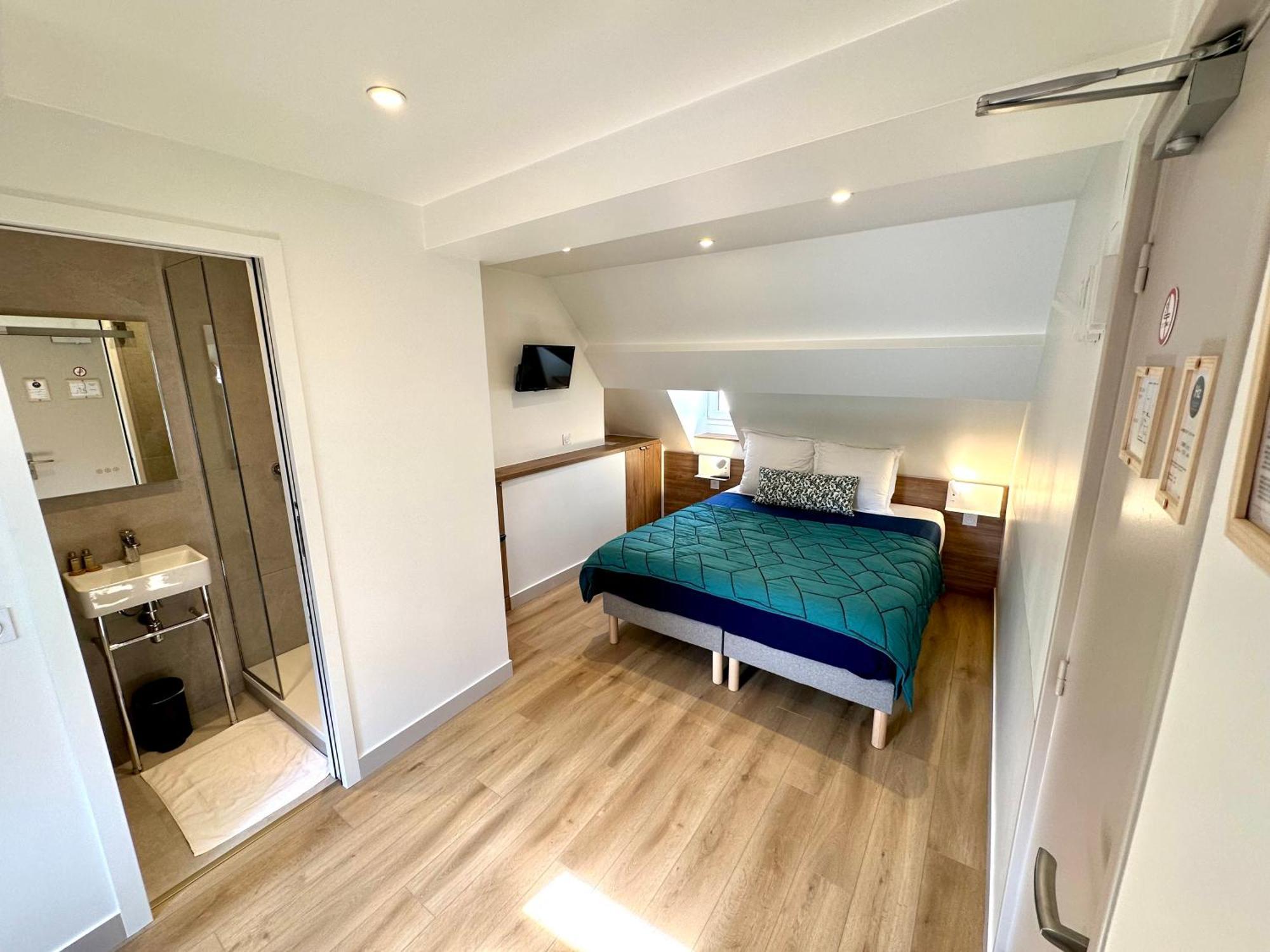Chambre Double Supérieure 5e Étage