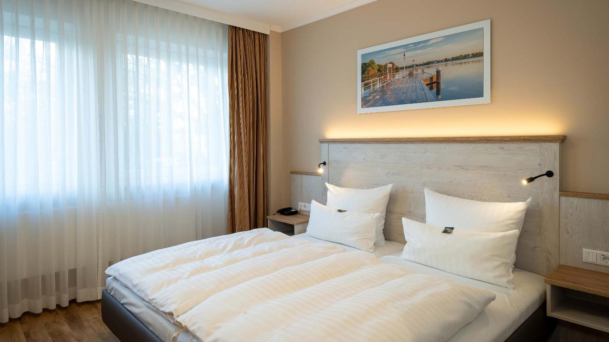 Double Room,1571366735:JPEG