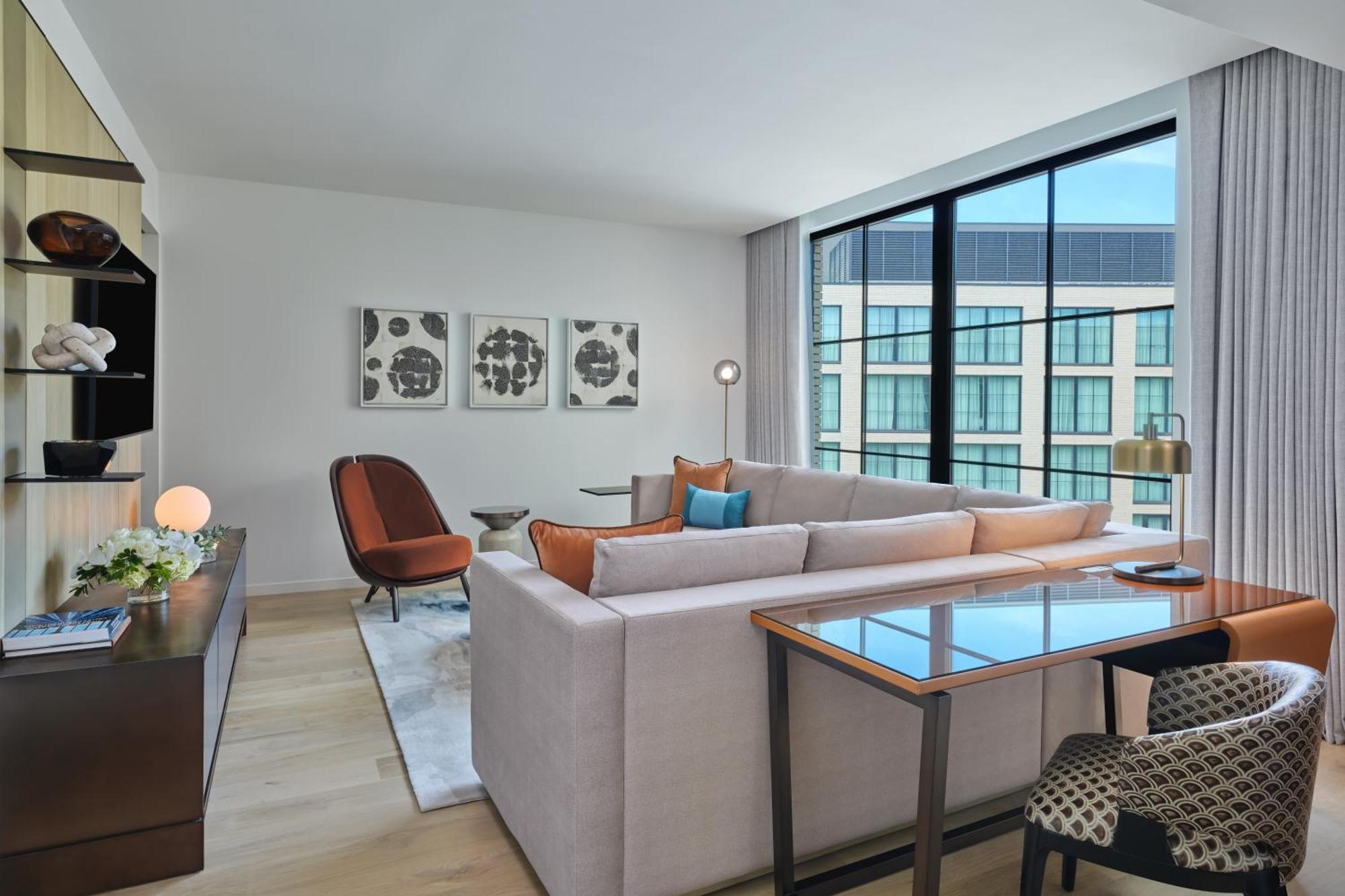 King Suite Courtyard
