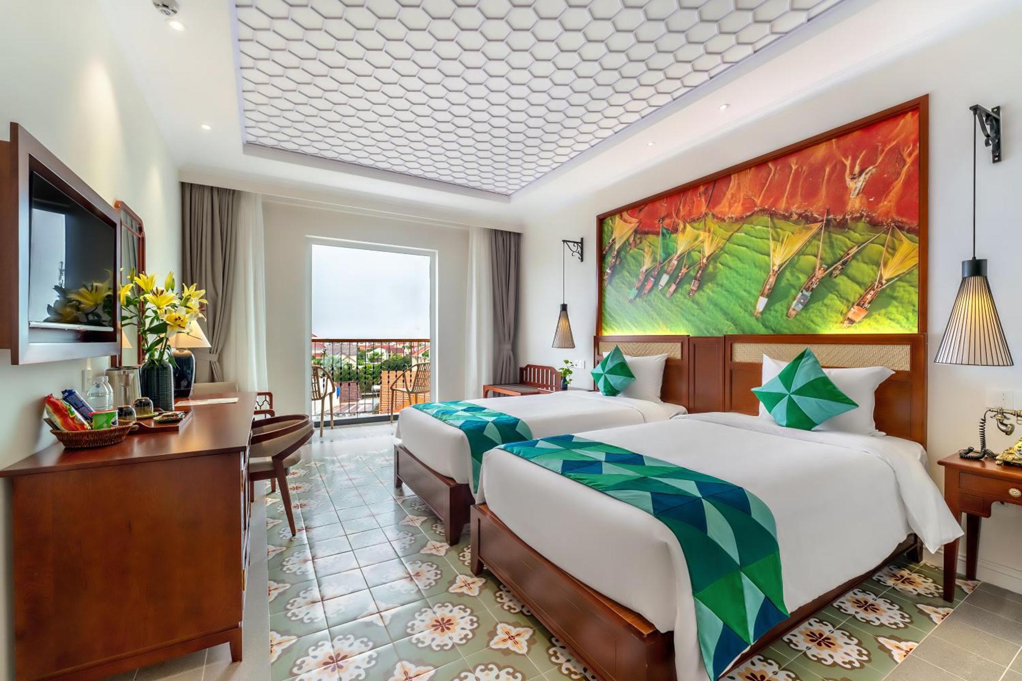 Deluxe Room with City View and Balcony