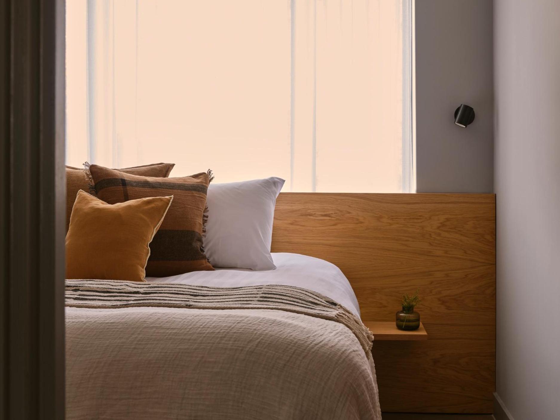 Deluxe One-Bedroom Suite