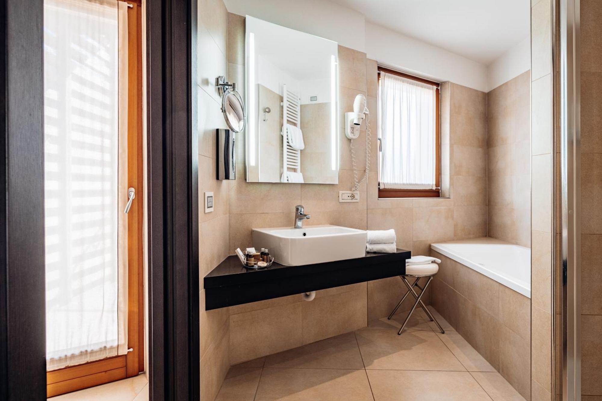 Junior Suite with Spa Bath
